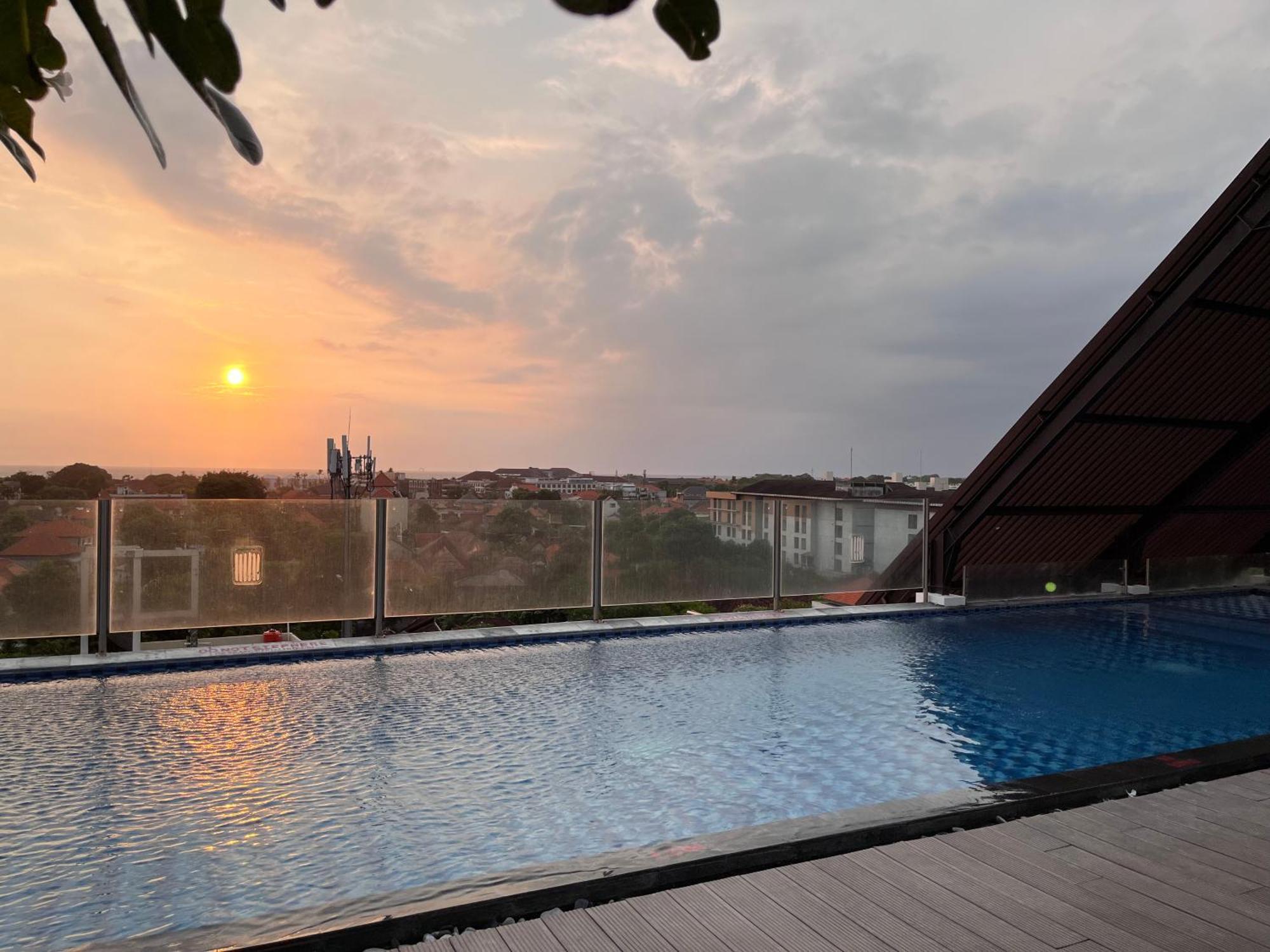 Luminor Hotel Legian Seminyak - Bali Buitenkant foto